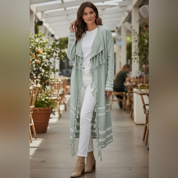 EASY ESSENTIALS, SEA FOAM GREEN AND WHITE FRINGED LONG CARDIGAN SWEATEE SIZE XL - Picture 1 of 5